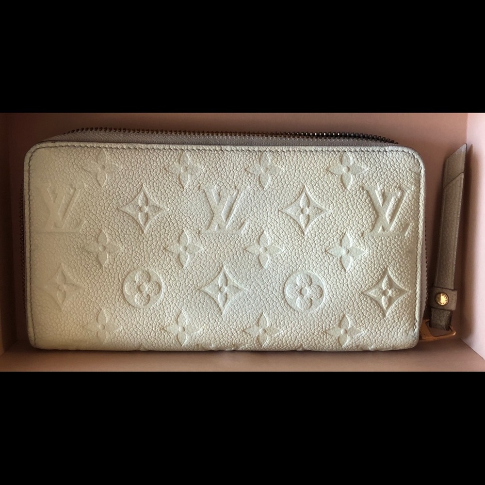 Authentic Louis Vuitton Empreinte Zippy Wallet